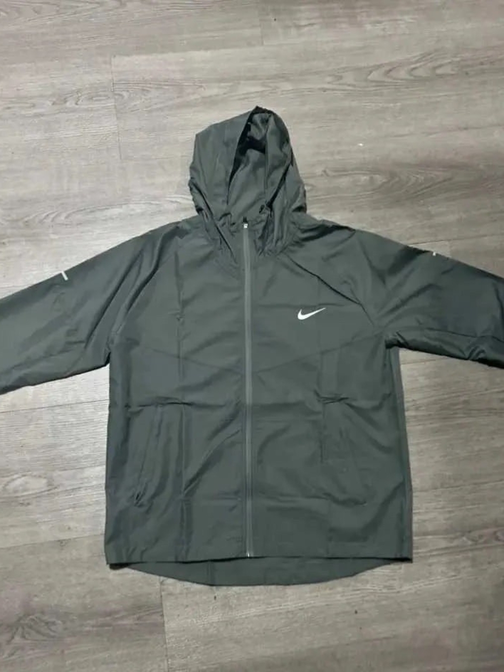 Nike Hooded Windbreaker Jacket in Dark Gray